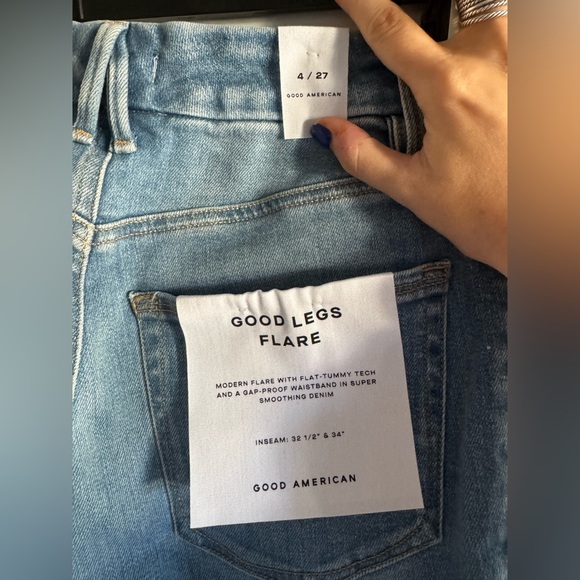 GOOD AMERICAN LIGHT COMPRESSION FLARE JEANS - Picture 7 of 15